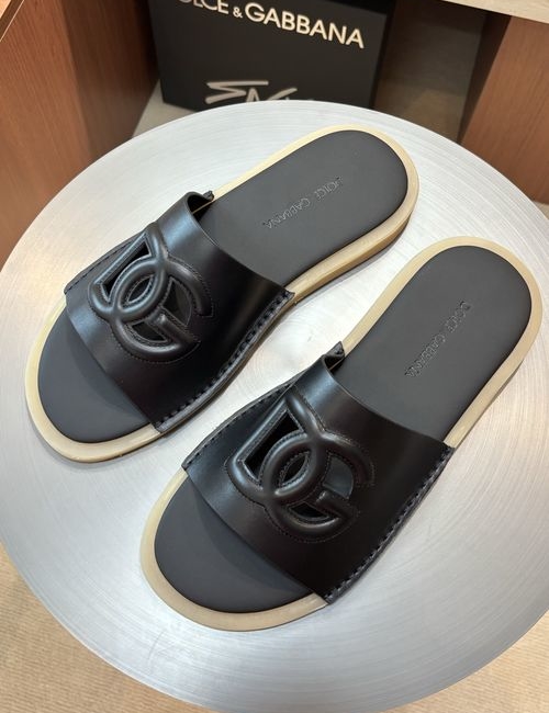 Dolce & Gabbana DG Embossed Logo Calfskin Slippers