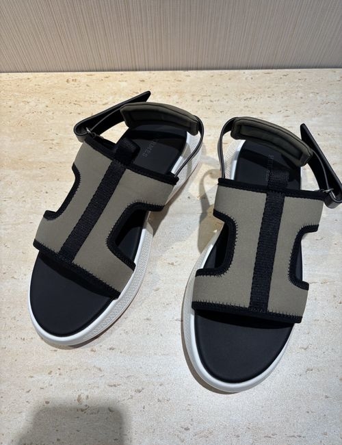 Hermes Electric Casual Sandals