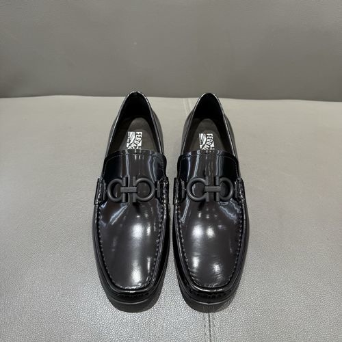 Ferragamo Classic Moccasin With Black Gancini Buckle