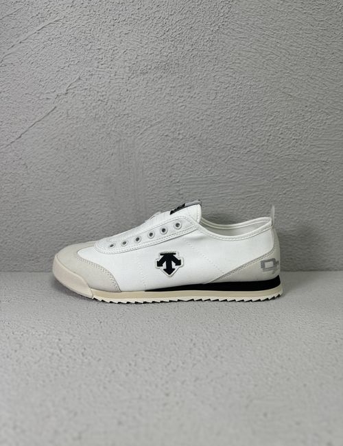 Descente Chron Series Retro Low-top Casual Shoes