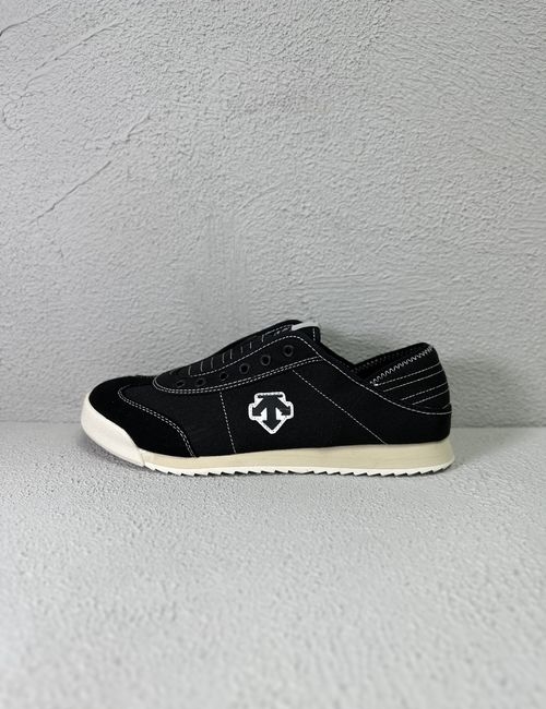 Descente Chron Anti-Slip Casual Sneakers
