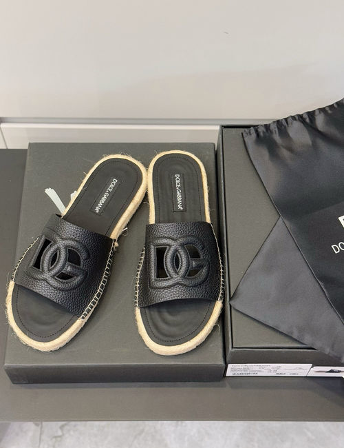 Dolce & Gabbana DG Calfskin Fisherman Slides With 3D Emblem
