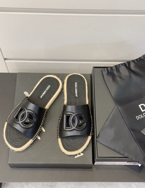 Dolce & Gabbana DG Calfskin Fisherman Slides With 3D Emblem