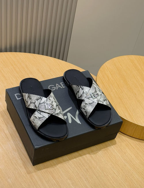 Dolce & Gabbana DG Cowhide Logo Slippers