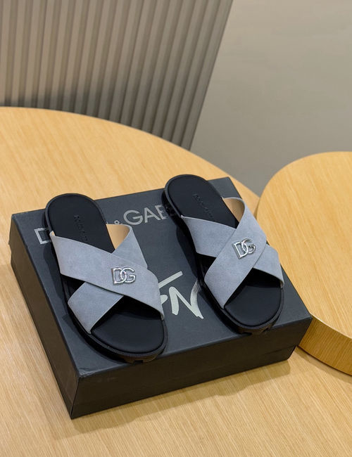 Dolce & Gabbana DG Cowhide Logo Slippers