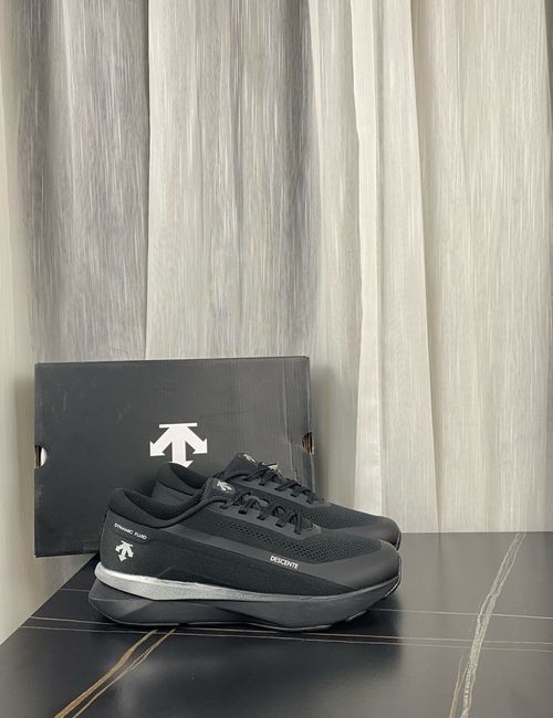 Descente Enerzite Versatile Low-top Running Shoes Black