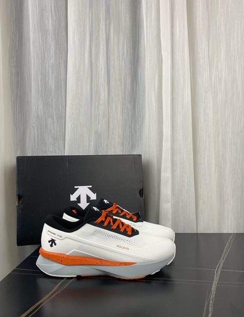 Descente Enerzite Versatile Low-top Running Shoes White Orange