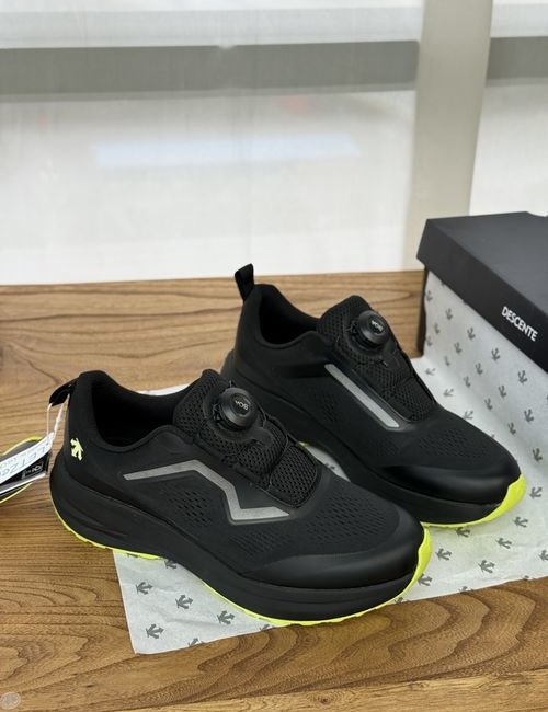 Descente Lavitate Air Wire 3.0 Running Shoes