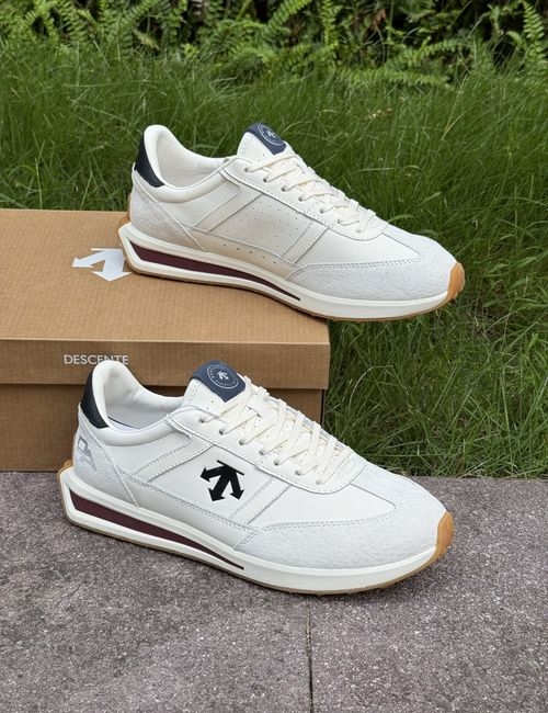 Descente Chron Series Cowhide Sports Trainers