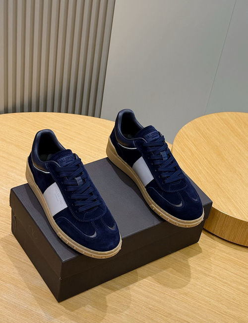 Valentino Freedomdots Low-top Leather Sports Shoes
