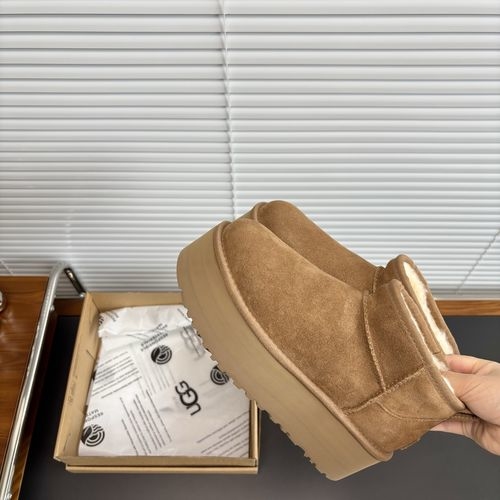 UGG Mini Shearling Classic Shoes Sheepskin Material