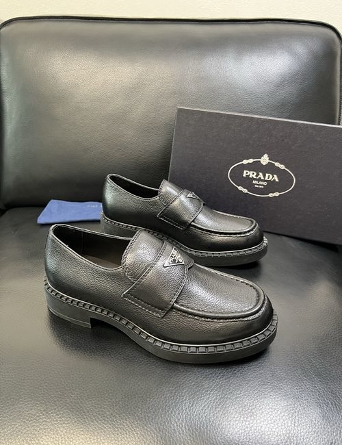Prada Premium Leather Comfortable Casual Sneakers