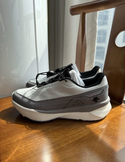Descente DFLUID Anti-slip Low-top Running Shoes