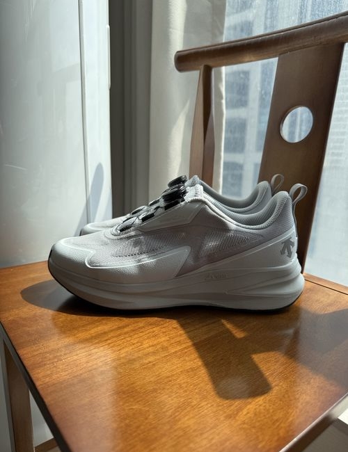 Descente Descente Enerzite Grey Running Shoes