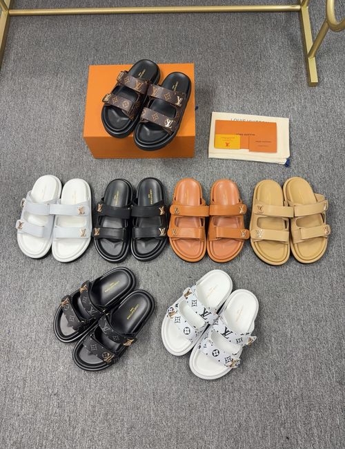 Louis Vuitton LV Cowhide Lined Straw Woven Slippers