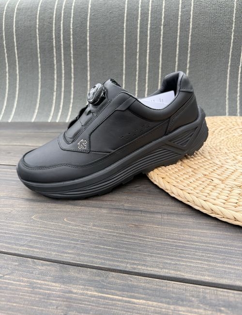 Descente Genuine Leather Non-slip Casual Shoes