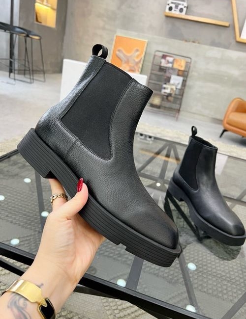 Givenchy Leather Ankle Boots With Premium Sole