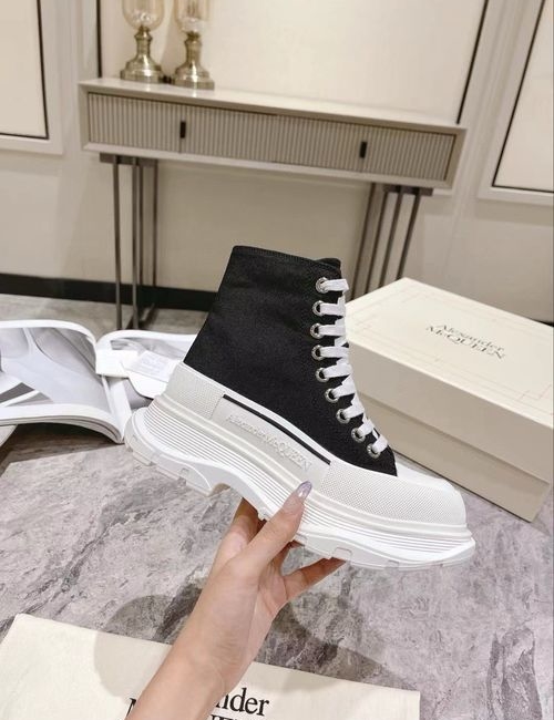 McQueen Canvas Upper Leather Lining Soft Outsole