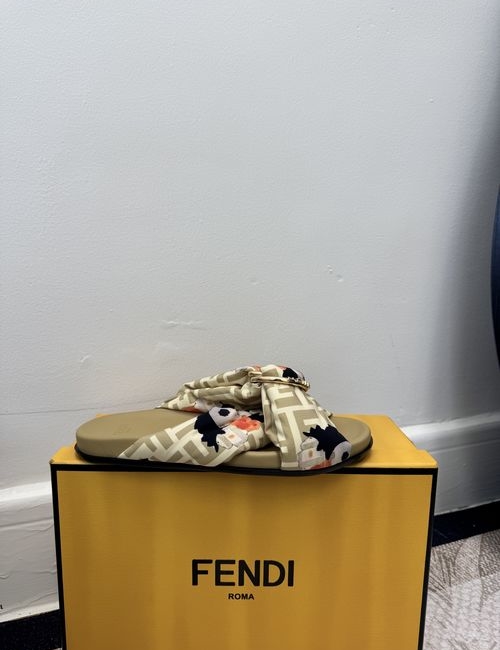 Fendi Classic Buckle Slippers With Elegance