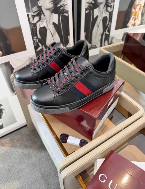 Gucci GG Pattern Leather Casual Shoes