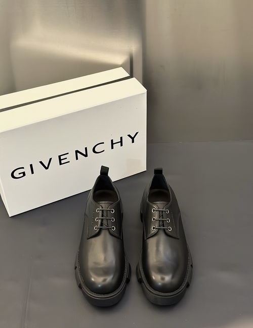 Givenchy Show Series Leather Ankle Boots With Logo