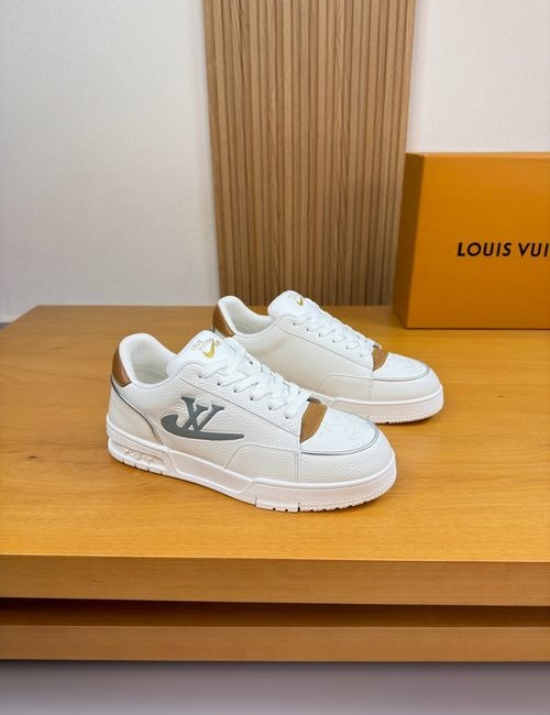 Louis Vuitton LV Casual Sneakers With Grained Calfskin Upper