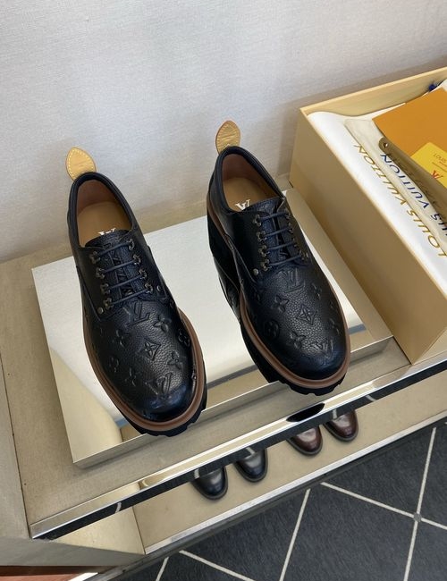Louis Vuitton LV Cowhide Loafers With Non-slip Outsole