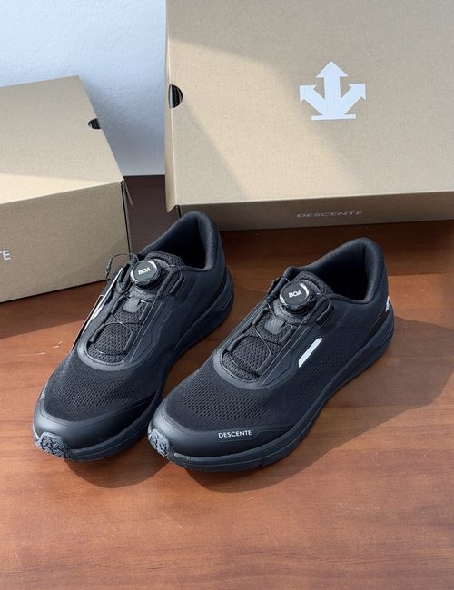 Descente Gore-tex Running Sneakers Boa Cushion Breathable