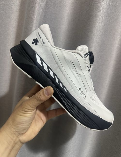 Descente Enerzite Breathable Running Shoes