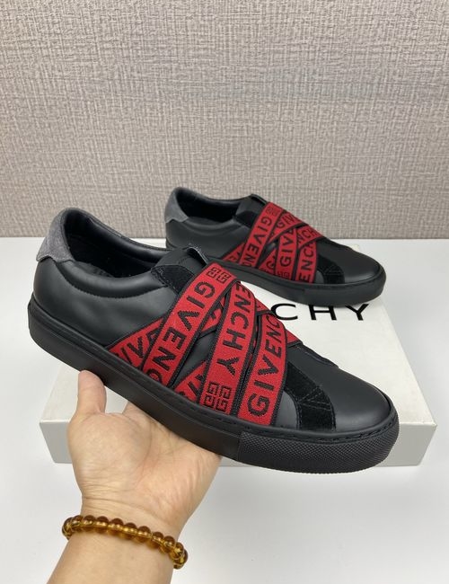 Givenchy Leather Low-Top Sneakers, Classic Lace-Up, Flexible Comfort