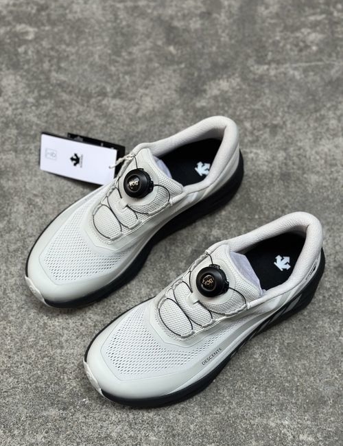 Descente Enerzite Low-top Breathable Running Shoes