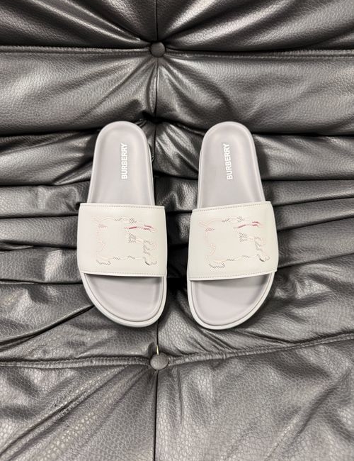 Burberry Vintage Check Slides With Rubber Sole