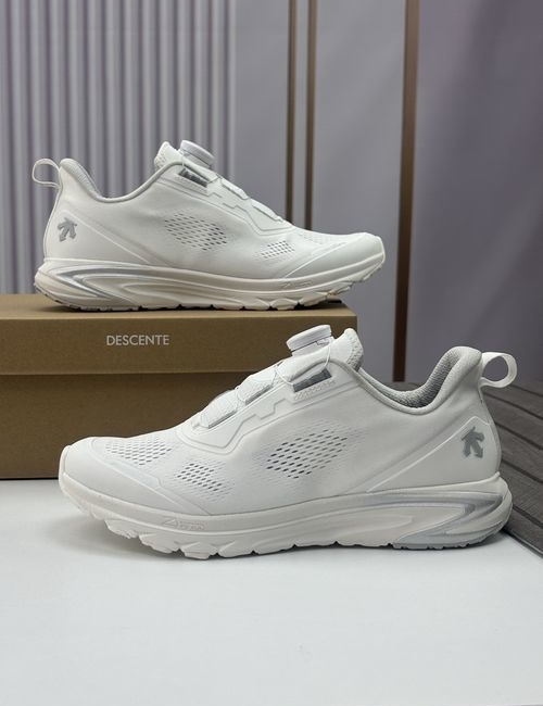 Descente GORE-TEX Cushioned BOA Running Shoes