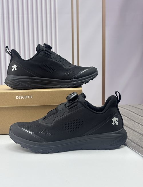 Descente GORE-TEX Cushioned BOA Running Shoes