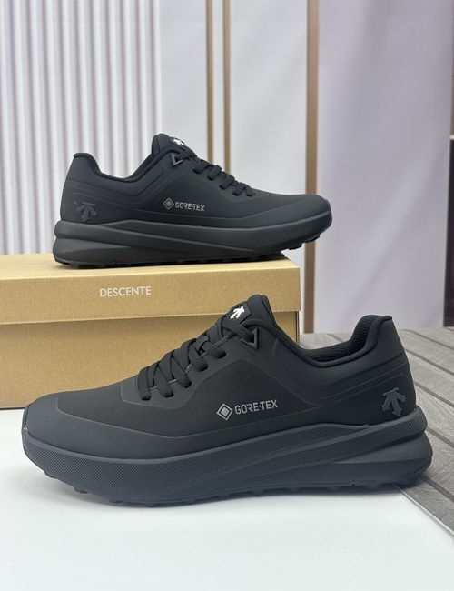 Descente Dualis Water-Resistant Casual Shoes