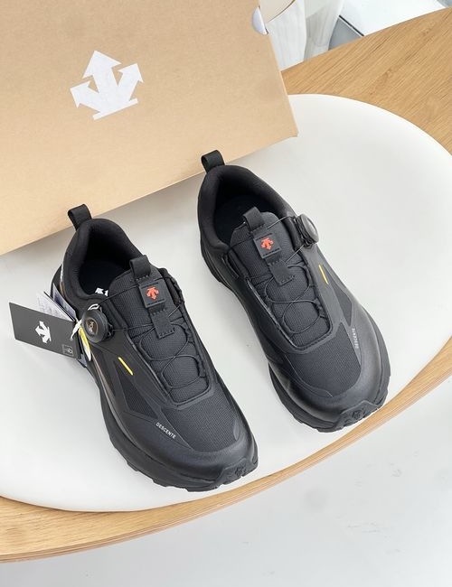 Descente Waterproof Outdoor Hiking Sneakers With Boa Closure