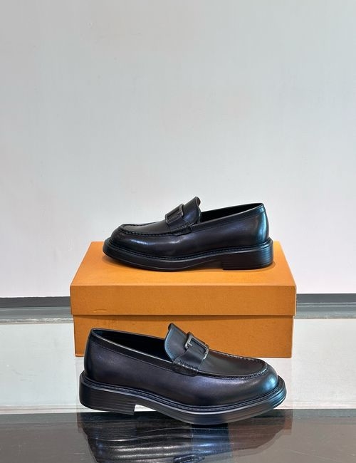 Tods Elegant Loafers With Brand Logo Accent