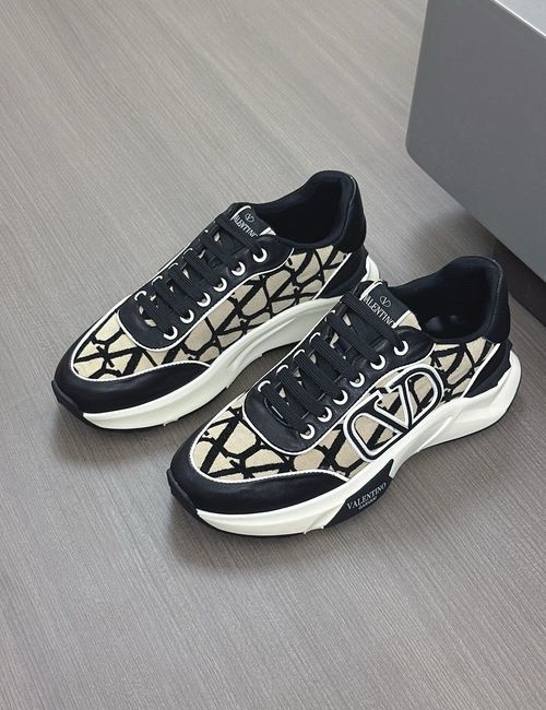 Valentino Calfskin Breathable Casual Sneakers