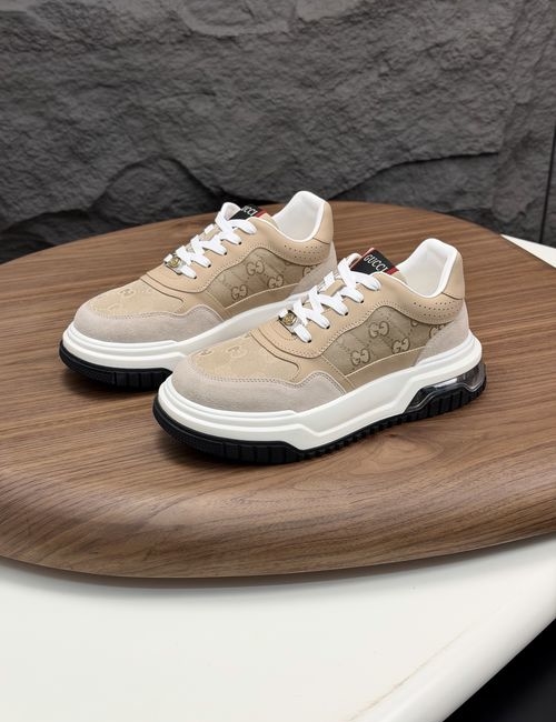 Gucci Embossed Logo Leather Casual Sneakers