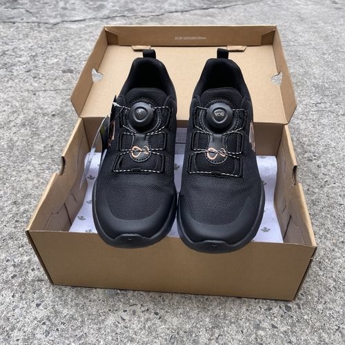 Descente Lightweight Breathable Outdoor Hiking Shoes
