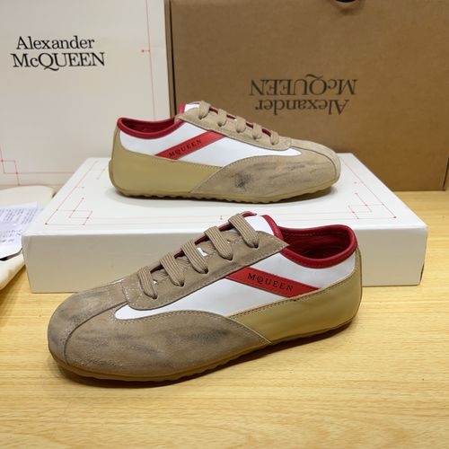 McQueen Premium Leather Trainer With Full Accessories