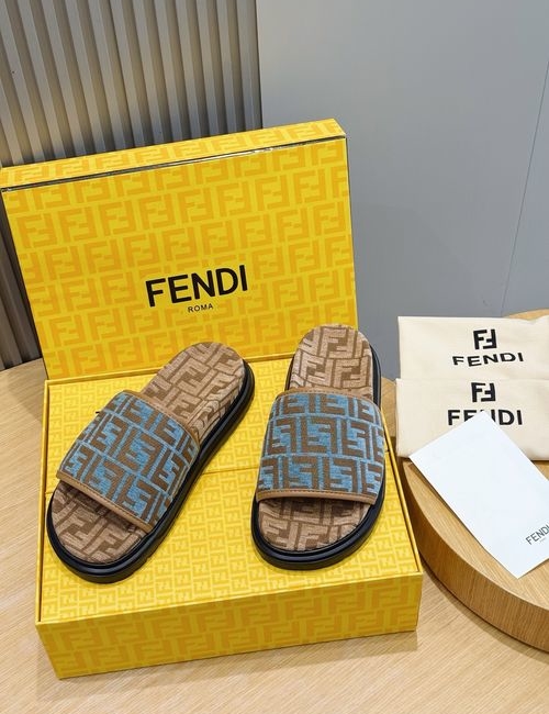 Fendi Beach Sandals With Flexible Rubber Sole