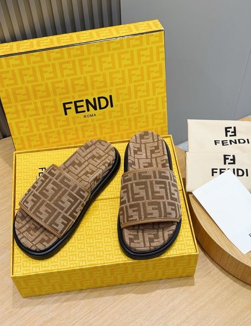 Fendi Beach Sandals With Flexible Rubber Sole