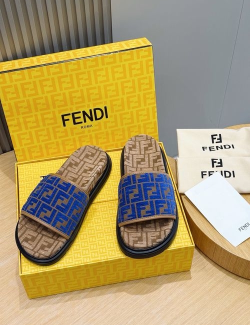 Fendi Beach Sandals With Flexible Rubber Sole