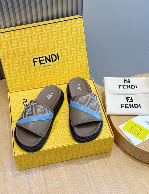 Fendi Beach Sandals With Flexible Rubber Sole