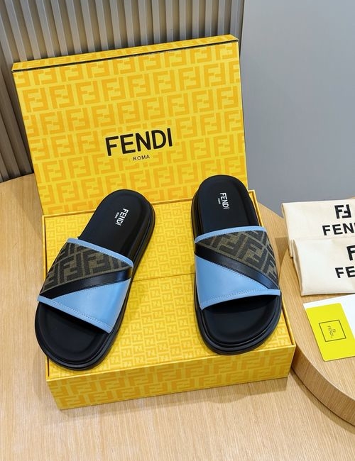 Fendi Beach Sandals With Flexible Rubber Sole