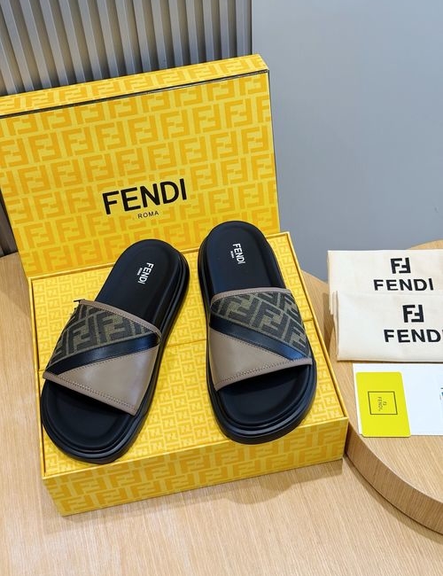 Fendi Beach Sandals With Flexible Rubber Sole