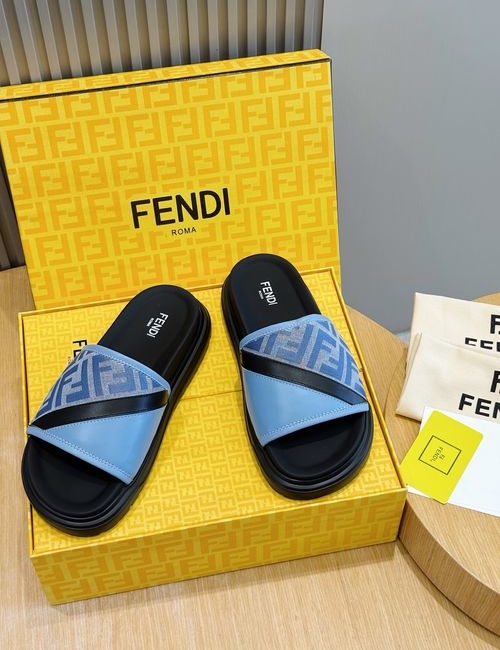 Fendi Beach Sandals With Flexible Rubber Sole