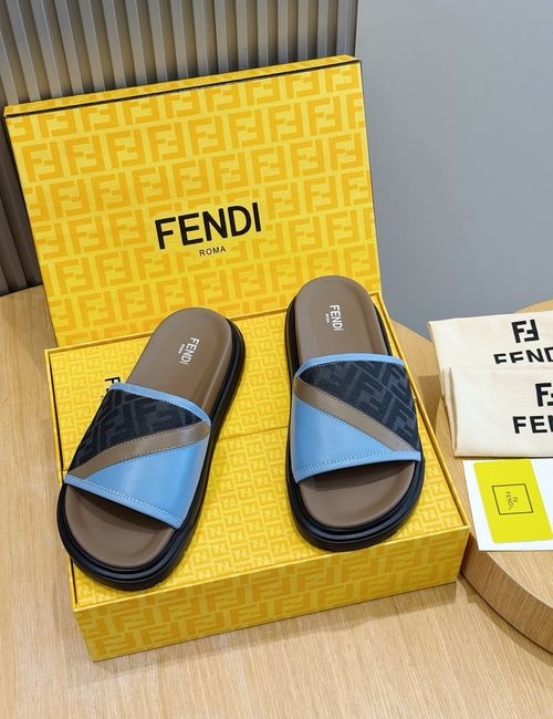 Fendi Beach Sandals With Flexible Rubber Sole