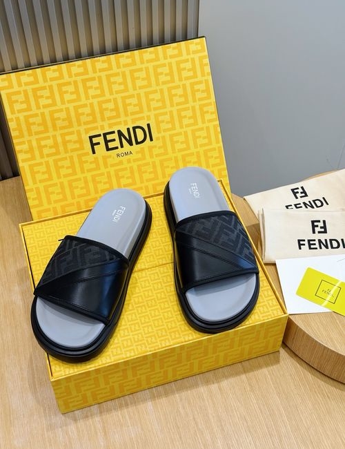 Fendi Beach Sandals With Flexible Rubber Sole